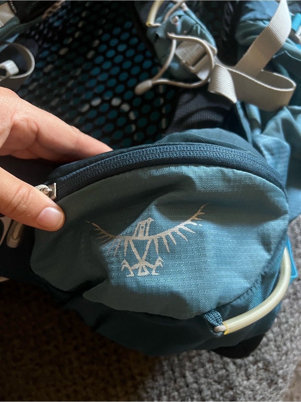 OSPREY AURA AG 50L Challenger Blue Anti-Gravity Backpack Hiking Outdoors 16-19in - Picture 7 of 14